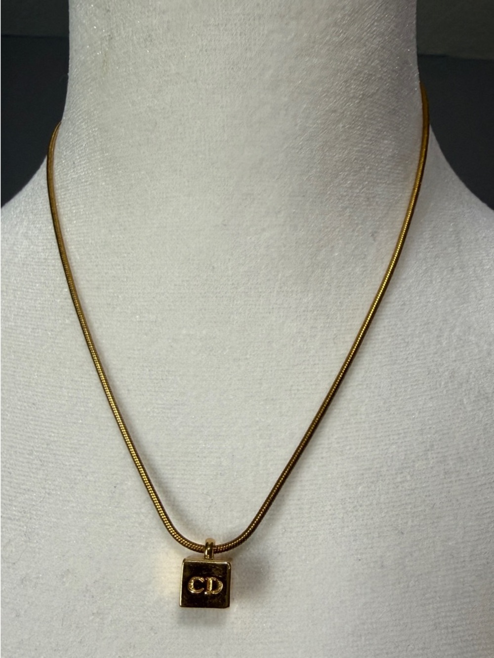 Vintage Christian Dior Cube Pendant with CD Logo, Gold Plated Necklace - Picture 4 of 7